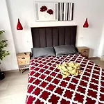 Appartamento Lujo Parking, Proyector, Maquinita Y Patinetes Oviedo