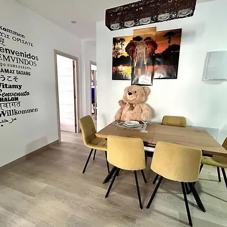 Διαμέρισμα Lujo Parking, Proyector, Maquinita Y Patinetes