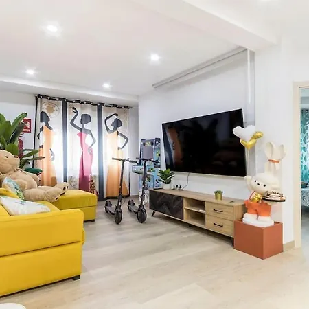 Lujo Parking, Proyector, Maquinita Y Patinetes Apartment Oviedo