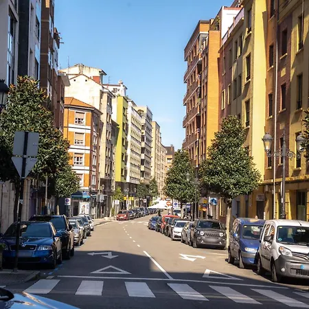 Lägenhet Lujo Parking, Proyector, Maquinita Y Patinetes Oviedo